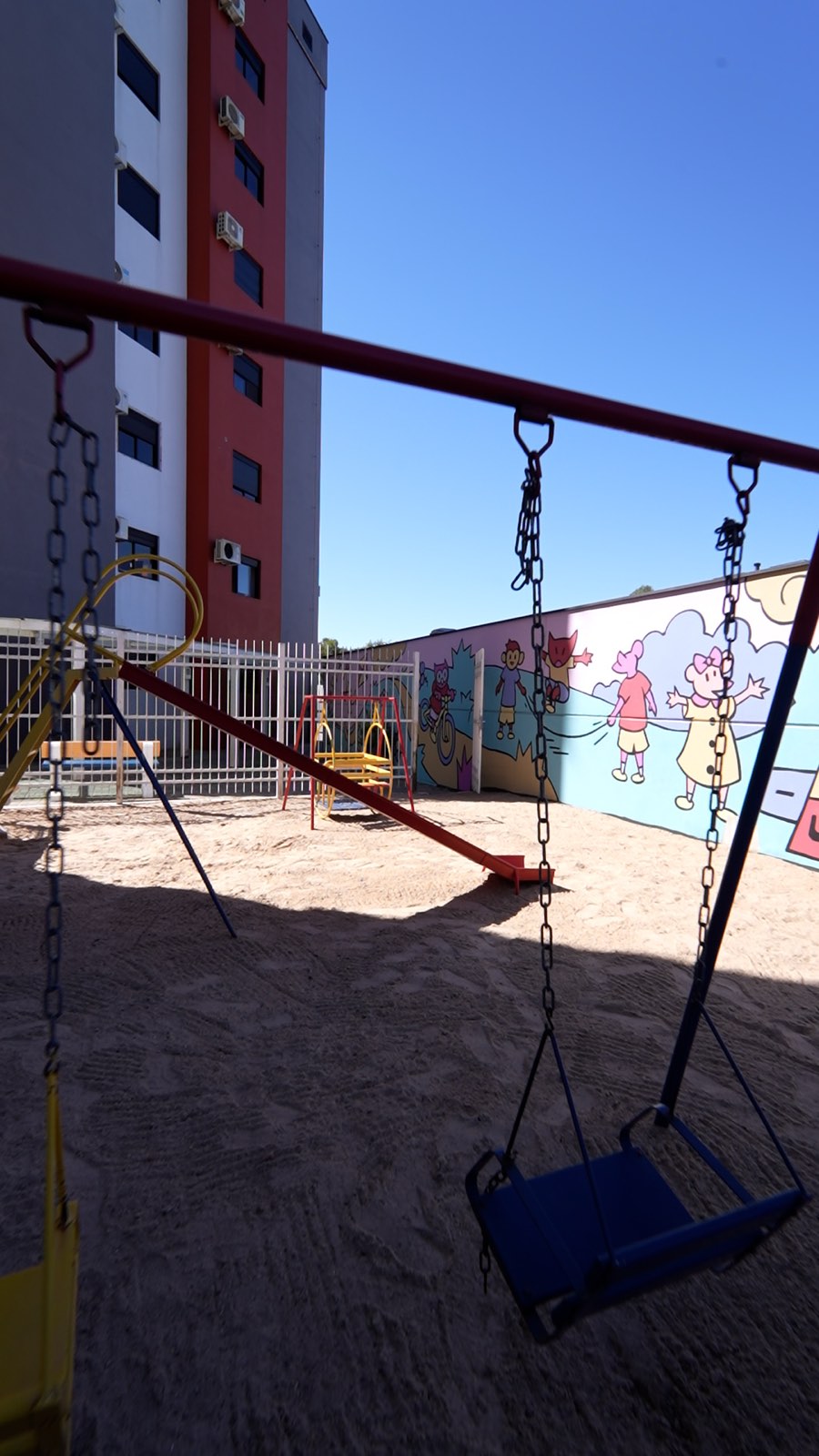 Playground do condomínio Augusto Martins